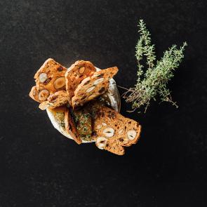 Gesmolten Camembert en Notencrackers